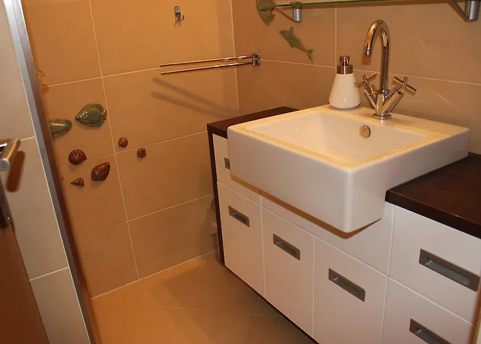 شقة K+m+b Am Ossiacher - Jerry *